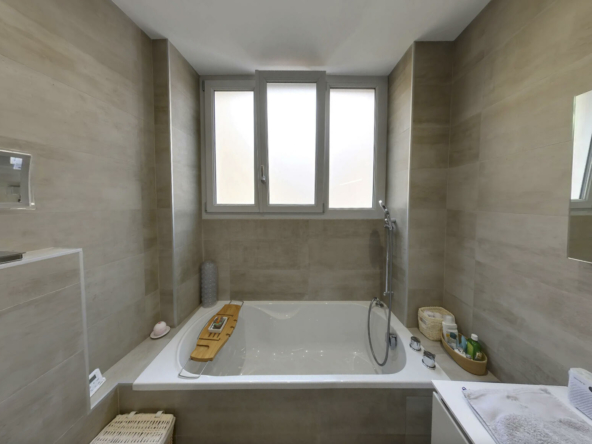 bathroom-1c-1742224029.jpg